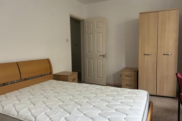 3 bed flat, Napier Terrace, Flat 1, Mutley, Plymouth, PL46ER - Image 5